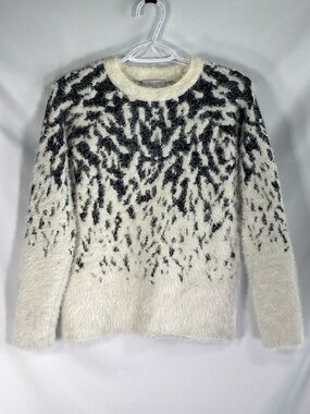 Women's Fuzzy Crew Neck Sweater Cream with Black Zebra Pattern Size Small 1State